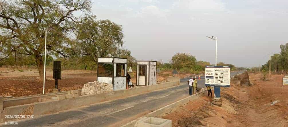 Construction du poste de péage de Kebila